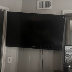 40 Inch LG Flatscreen Year 2009