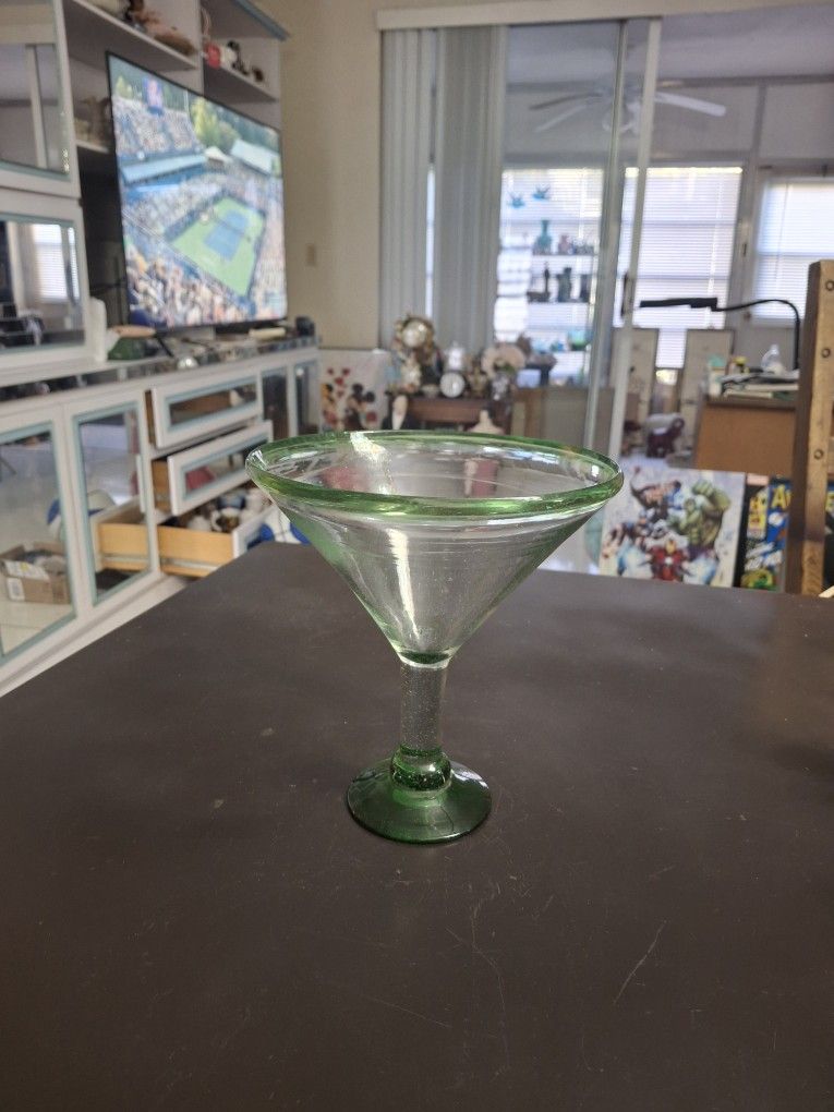Large Hand Blown Margarita Or Martini Glass With Bubbles And Green Rim & Mase Holds 20 OZ 7.5"H X 7"W