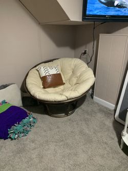 Papasan Chair With Beige Cushion 