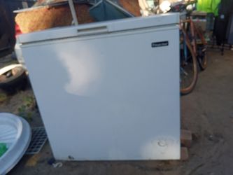 Deep freezer