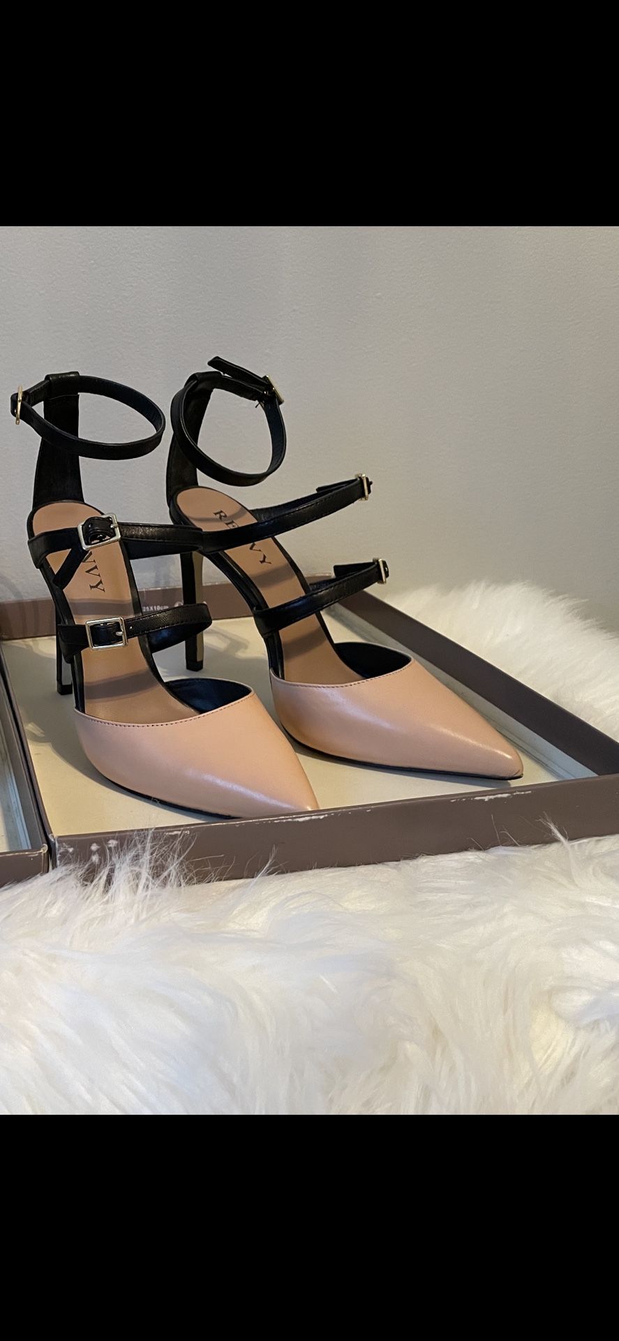 Renvy Leighton Three Strap Pump