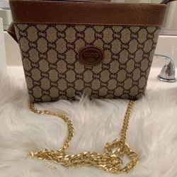 Authentic Gucci Plus Pouch