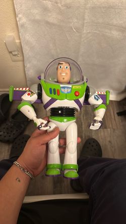Toy Story Disney Advanced Talking Buzz Lightyear 12" Action Figure