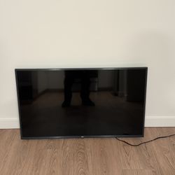 Selling LG 32” 4k