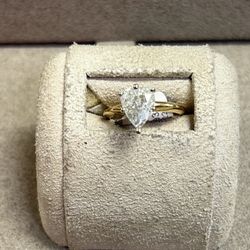 Gold Solitaire Ring 