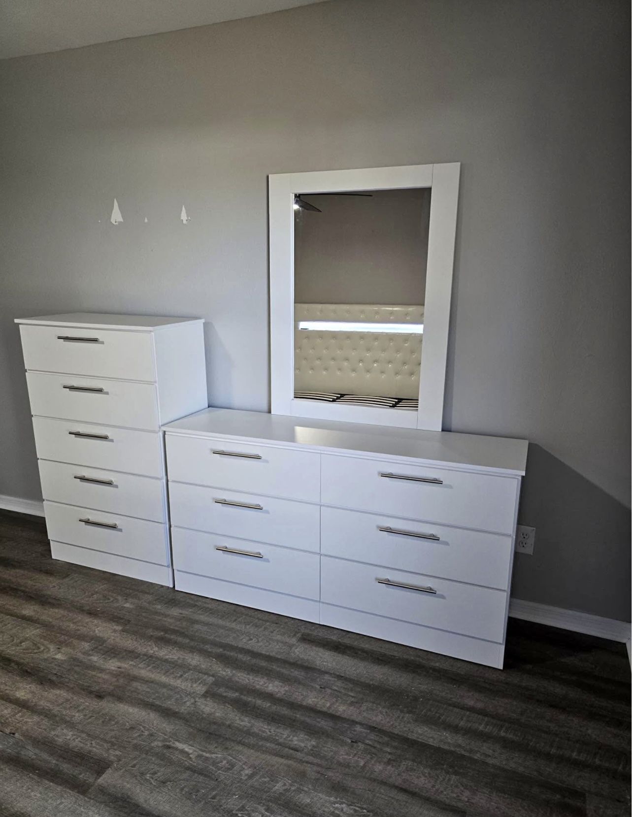 Dresser Whit Mirror And Chest - Cómoda Con Espejo Y Gavetero 