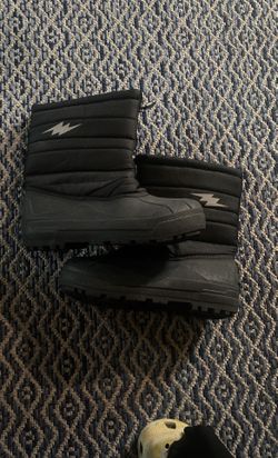 Snow Boots