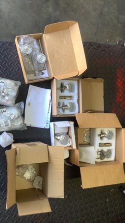 Crystal hardware complete door knob sets locking I want to let go all them for $90.00 dollers