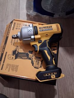 Dewalt wrech  impacto 1/2