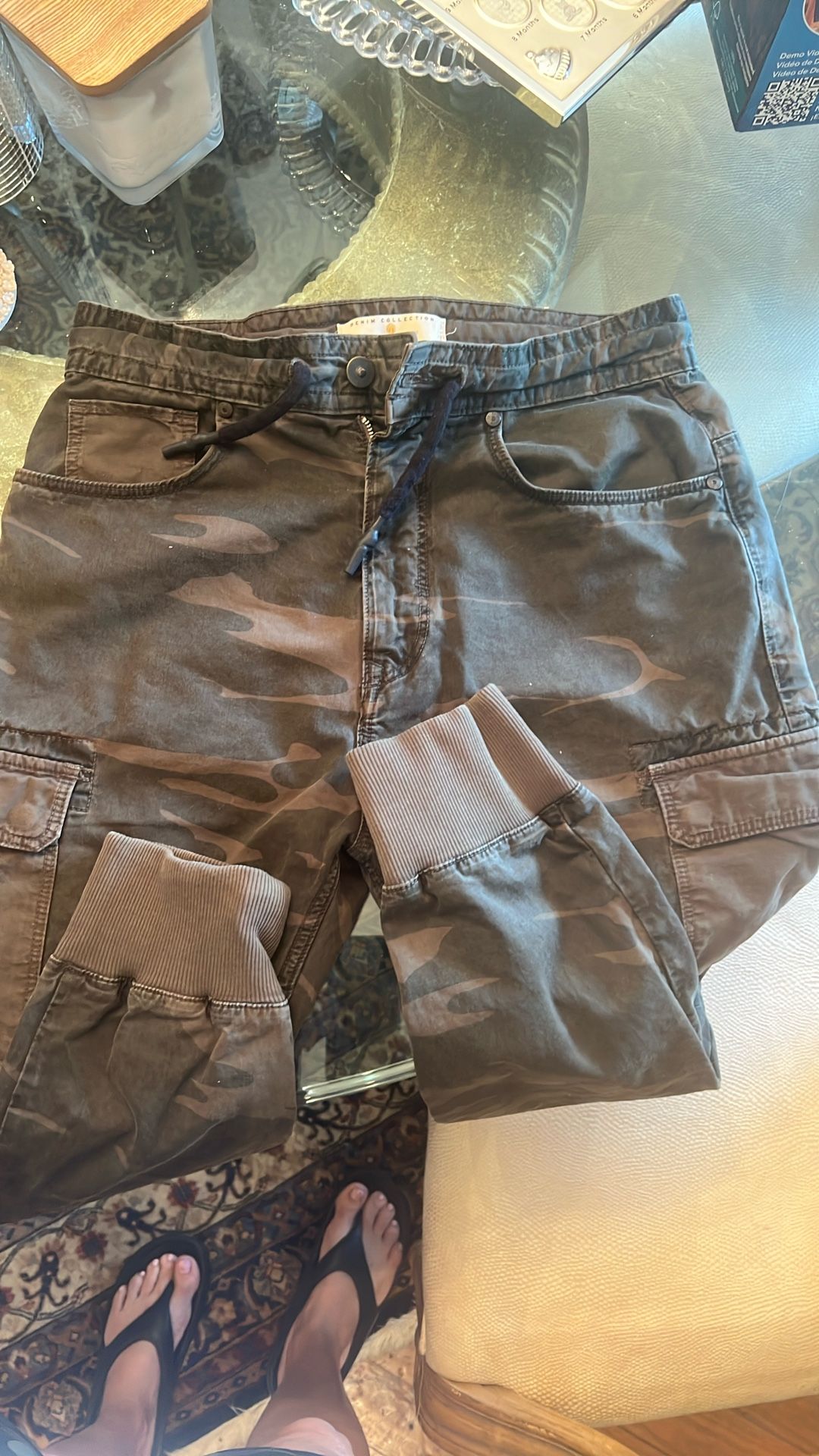 Zara Camo Size 30 Cargo Pants