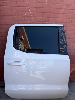 2019 2022 2024 Chevy Silverado Rear door RH