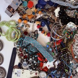 Over 12 Full Pounds Unsearched Lot Jewelry Vintage & Modern Wearable 