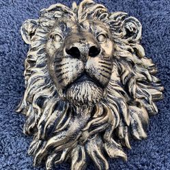 Lion Bust Wall Hanger 