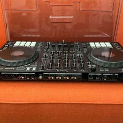 Pioneer DJ DDJ-1000 Deck
Rekordbox DJ Controller