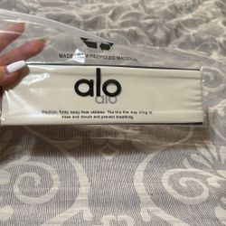 Alo Headband 
