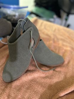 Olive Canvas Chukka Desert Boots