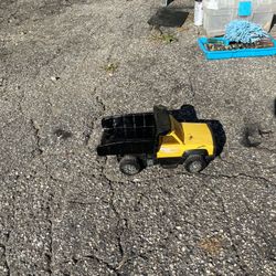 Kids Tonka dump truck