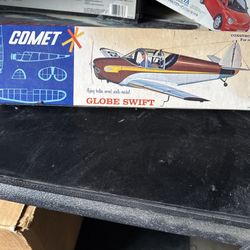 Brand: Comet Models (U.S.A.) 	•	Model: Globe Swift — Flying balsa wood scale model