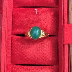 Beautiful Piece Gold And Jade Ring 18KGP