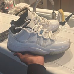 Jordan 11 Legend Blue Low