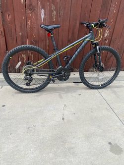 Ghost mountain bike 24 speed tires 24”
