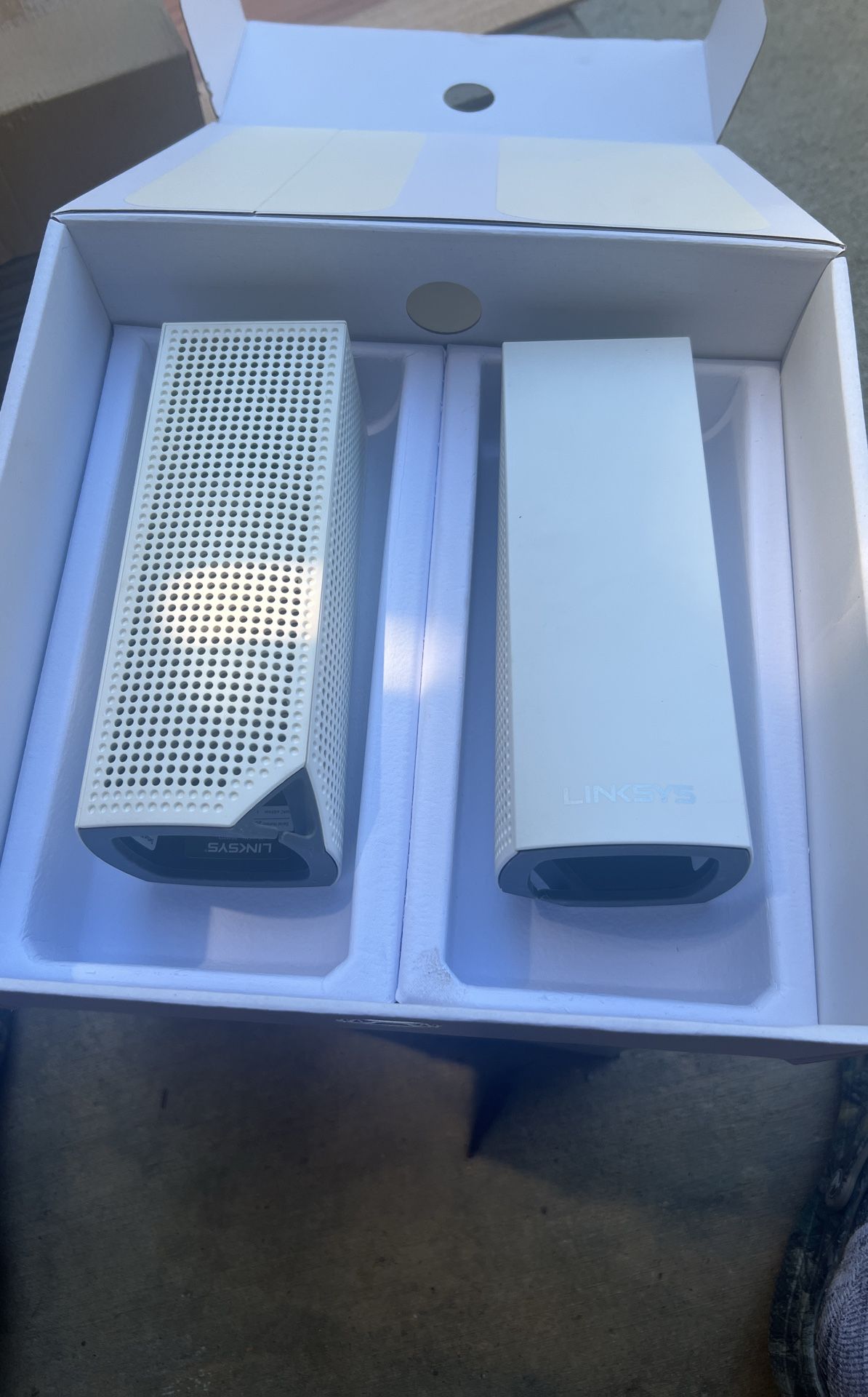 Linksys WHW03 Mesh Routers (3)