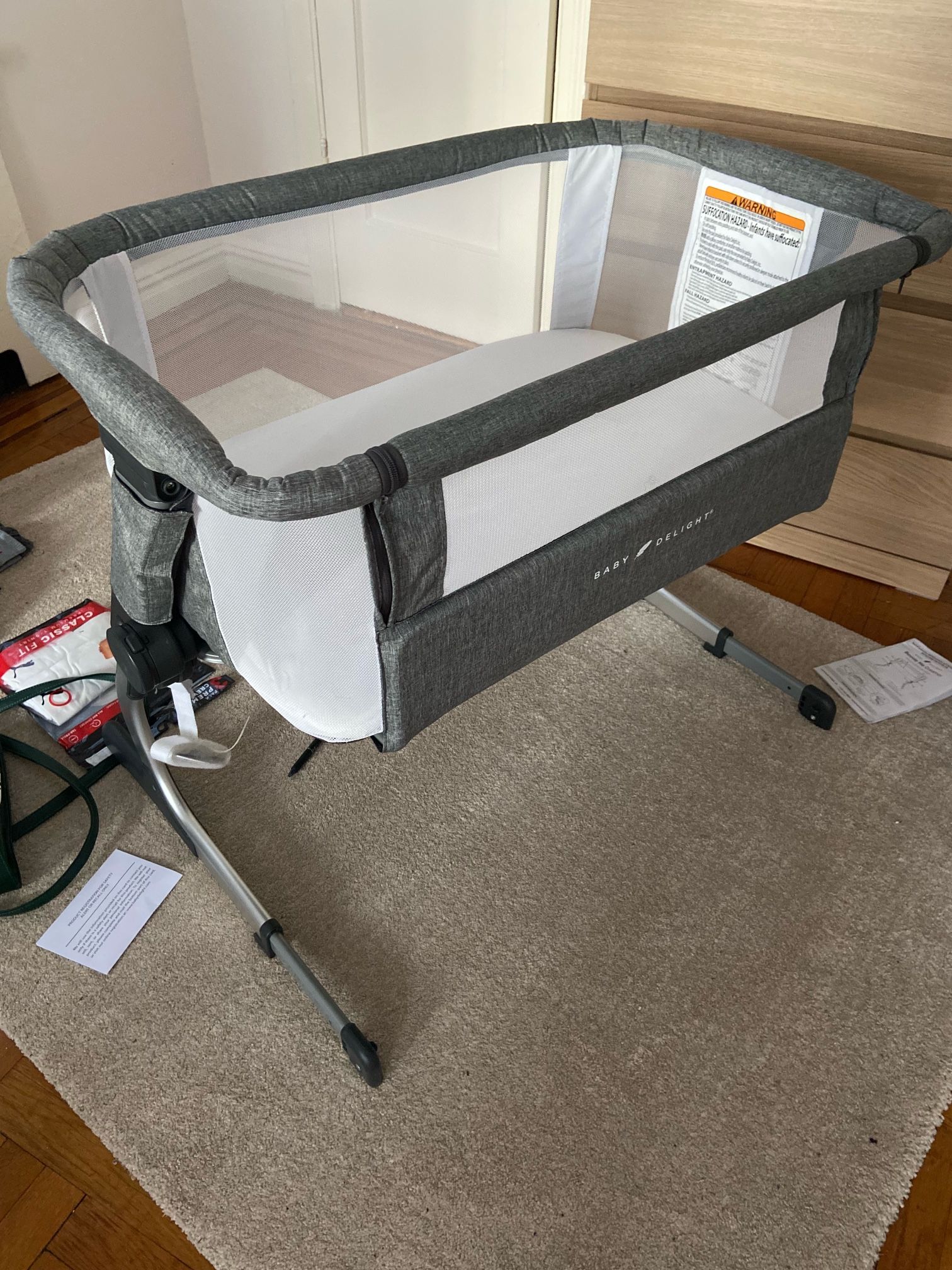 Baby Delight Beside Me Dreamer Bassinet