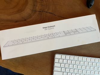 Apple Magic Keyboard w Touch ID (USB-C)