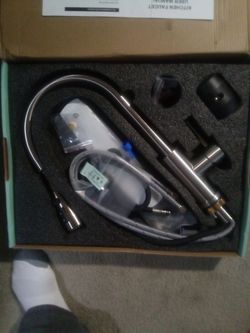 Kitchen Faucet with Pull-Down Sprayer