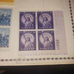 Lot Of Four Statue Of Liberty Stamps Unmarked