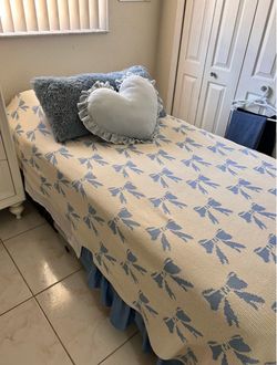 Twin bed