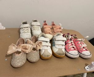Girls shoes