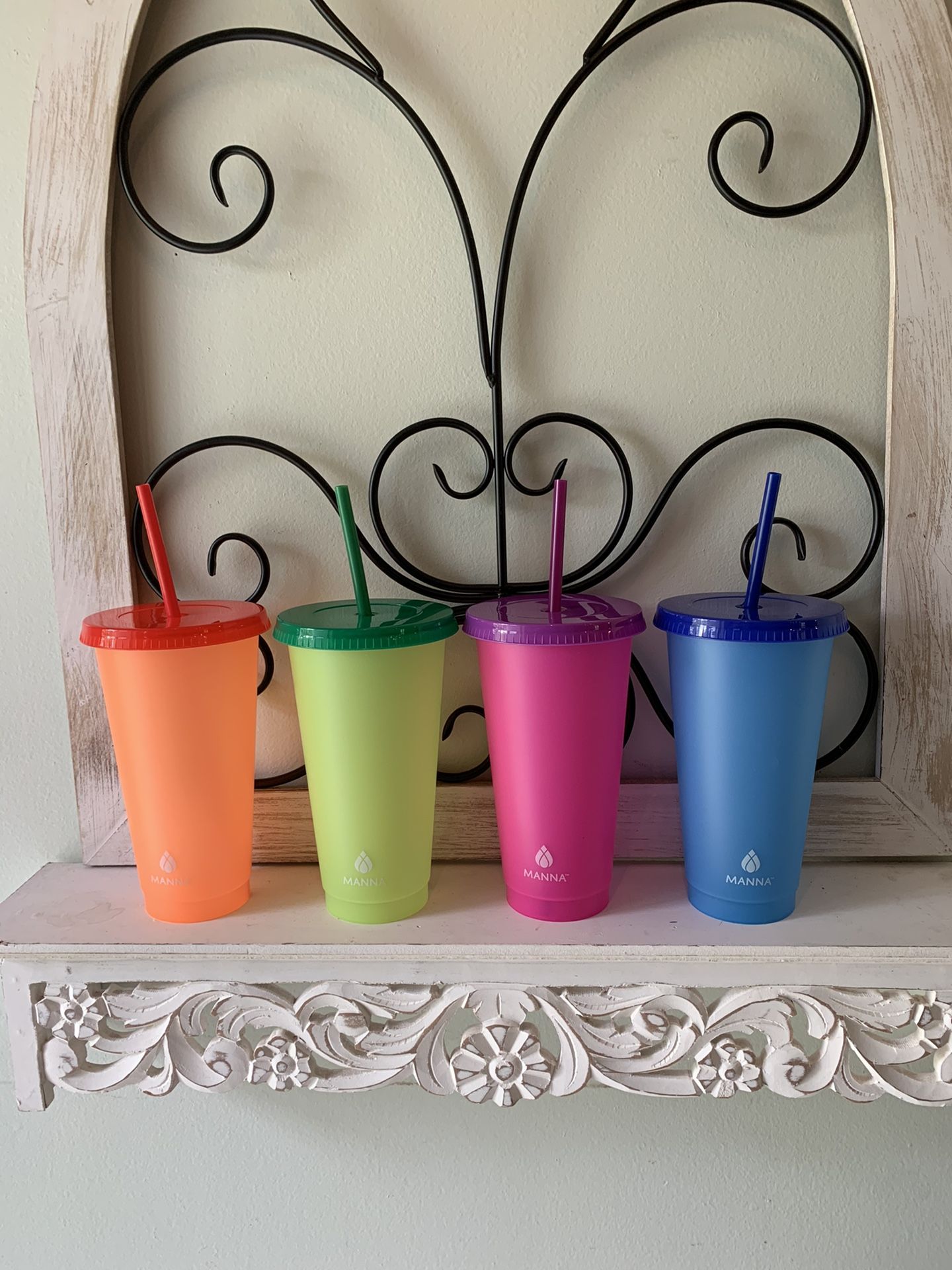 Color changing cups