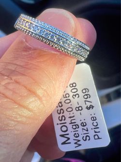 Moissanite Ring size 8