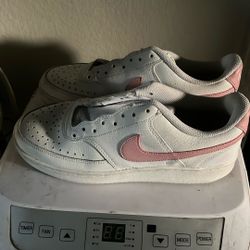 pink nike shoes worn couple times 
