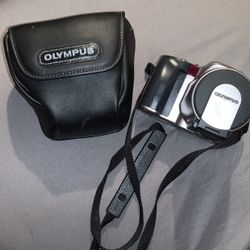 Olympus Camera I20 DLX Panorama Zoom Dual Lens