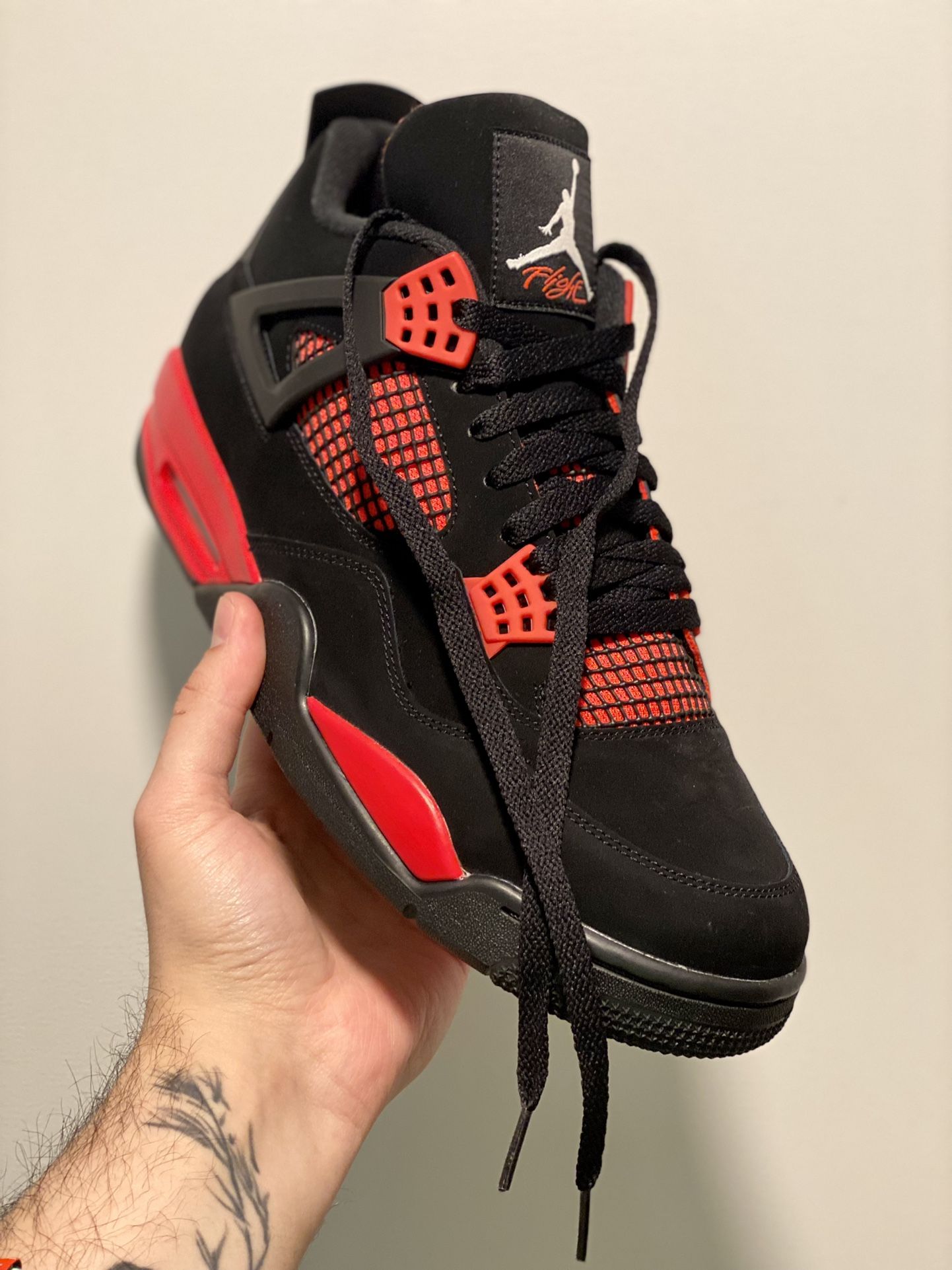 Jordan 4 Red Thunder for Sale in Seattle, WA - OfferUp