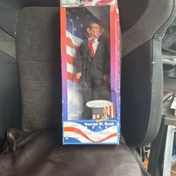 ULTRA RARE - George W. Bush Talking President Action Figure Collectors Doll 17 Quotes