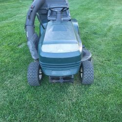 Craftsman Riding Lawnmower With Two Bins Bagger System 