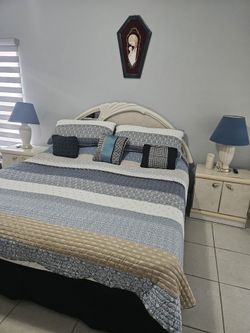 King Bedroom Set – Bed Frame, Dresser w/ Mirror & 2 Nightstands