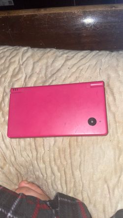 Pink Nintendo DSI with Ratatouille DS game
