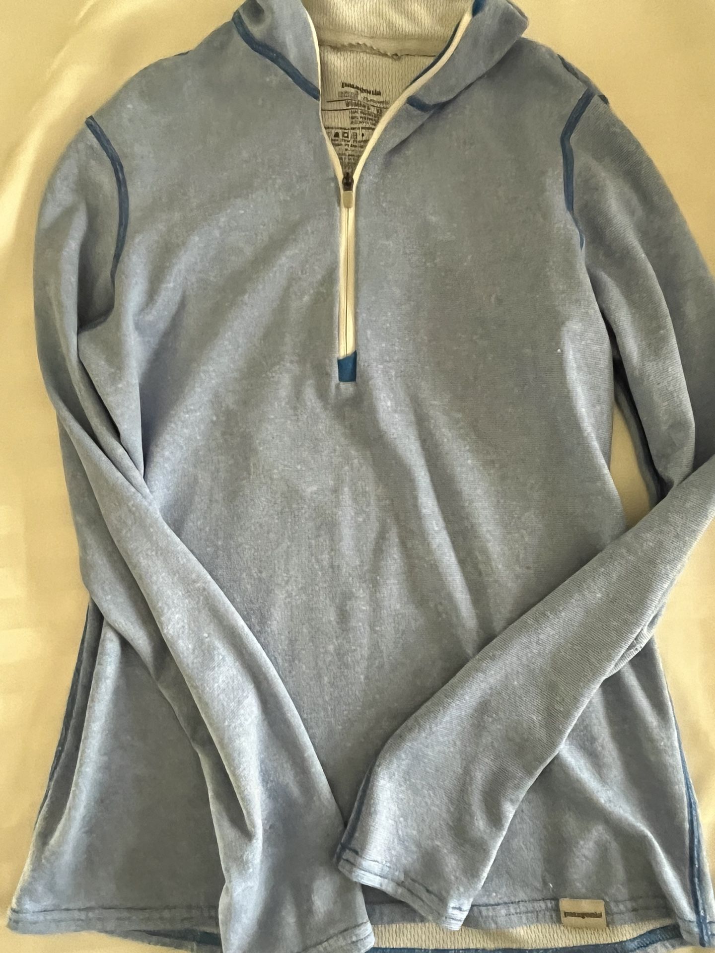 Patagonia Capilene 3 Midweight Polartec Women’s 1/4 Zip Light Blue X Small