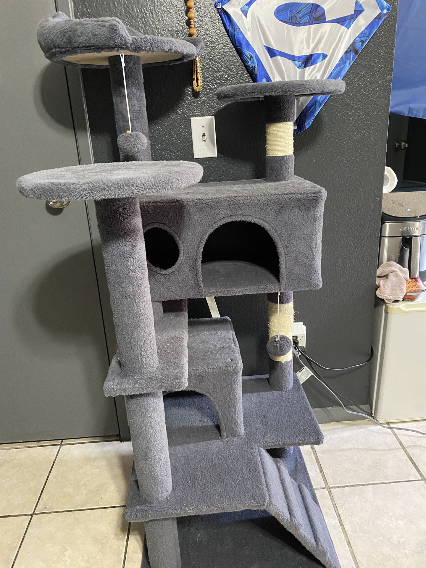 Cat Free Tree