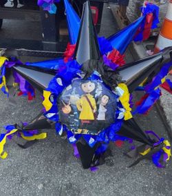 Coraline bola star pinata