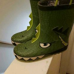 Fleece lined Dino rain boots size 13/1