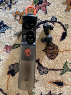Skullcandy True Wireless Earbuds with Case