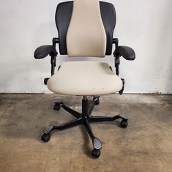 HAG HO3 340 Office Chair $300 (Good Condition)
