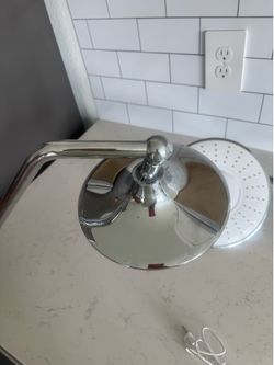 Chrome Showerhead with Bluetooth. Regadera Cromada con Bluetooth
