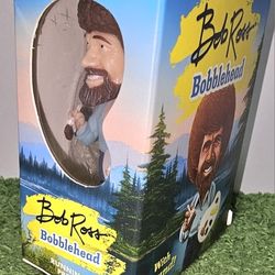 Bob Ross Bobblehead: With Sound! (RP Minis Deluxe Mega kit) Never Opened.
Excellent condition 
New in box 
Missing Flipbook
Pick up only 