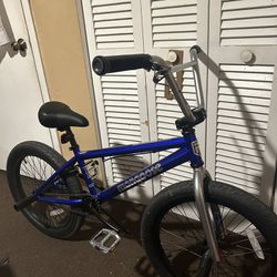 Mongoose Index 2.0 20 BMX Freestyle Bike - Blue